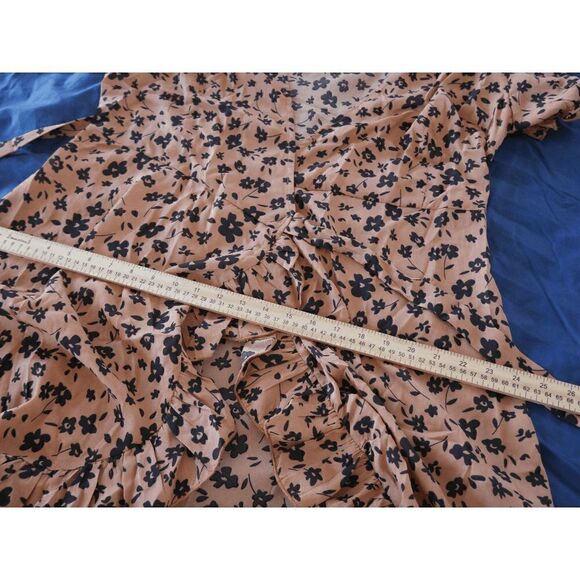 Women's Brown Wrap V Neck Floral Dress with Ruffles M #1656-A4 - Picture 7 of 9